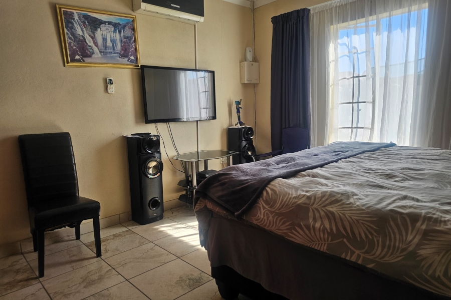 3 Bedroom Property for Sale in Waterval East North West